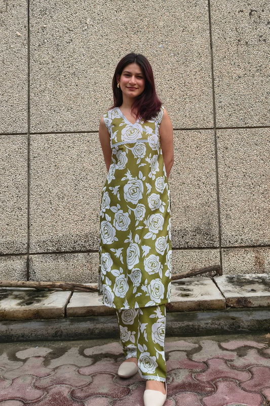 Green Lace Detailing Yoke Kurta Pant Set